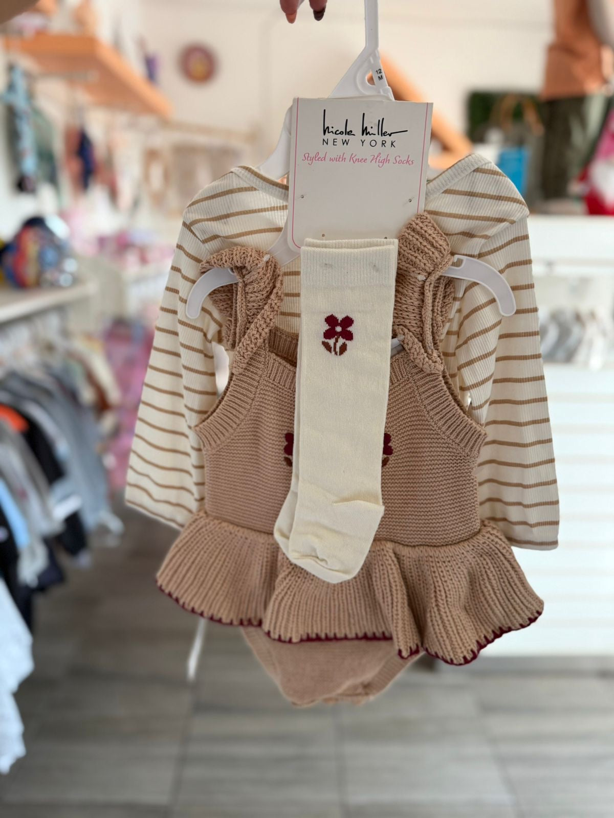 Set de romper con calcetas para bebé