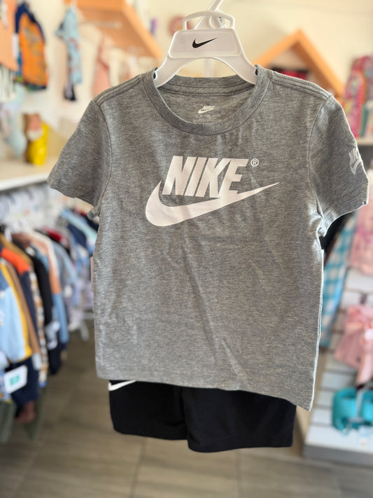 Conjunto Nike para niño