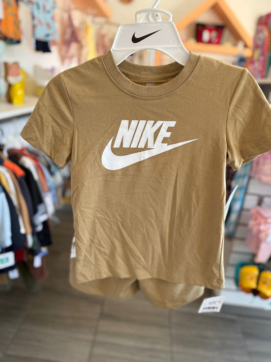 Conjunto Nike para niño