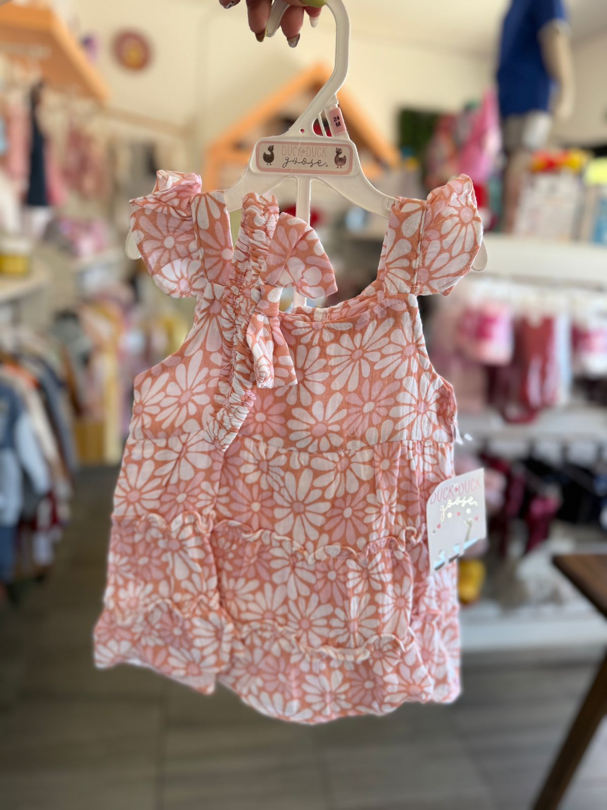 Vestido con moño para niña