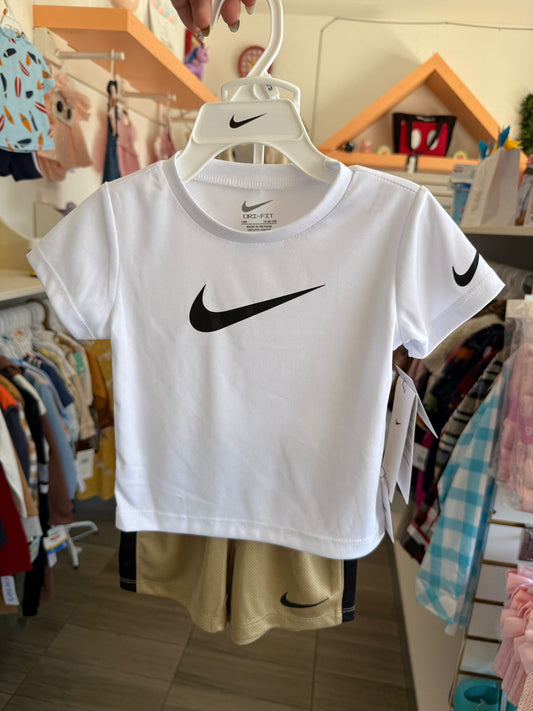 Conjunto Nike para niño