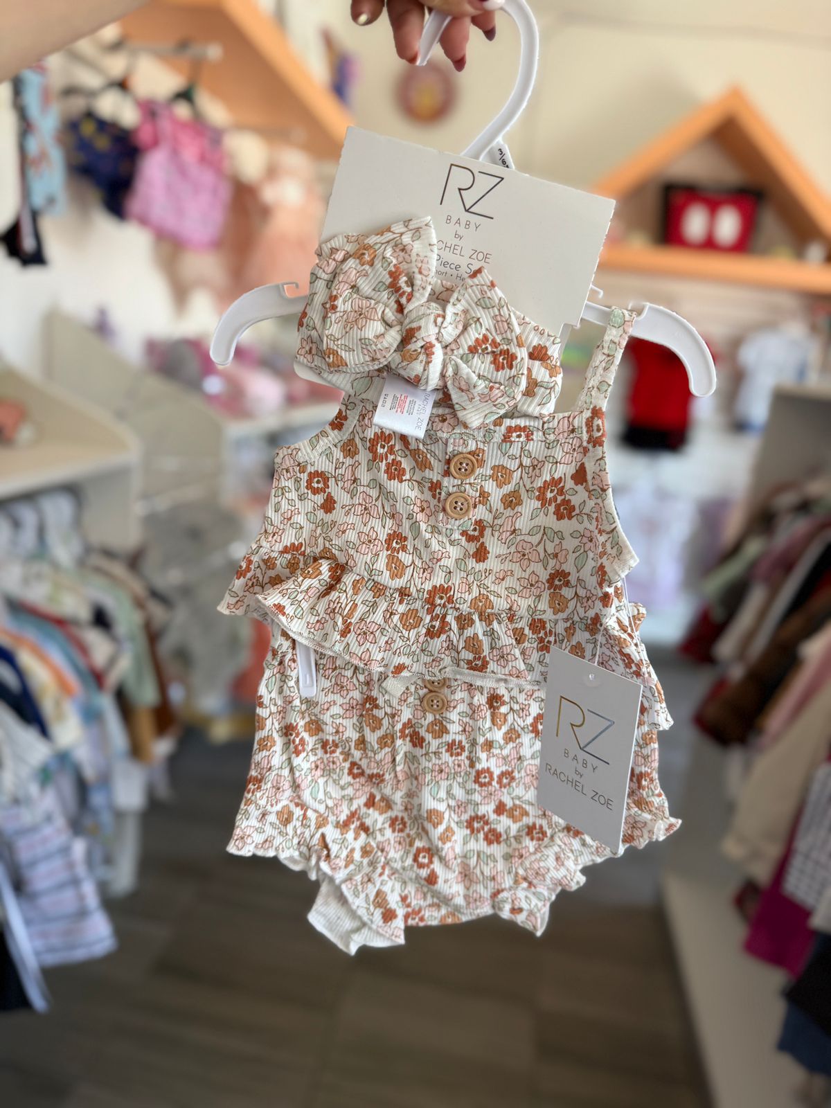 Conjunto con moño para bebé