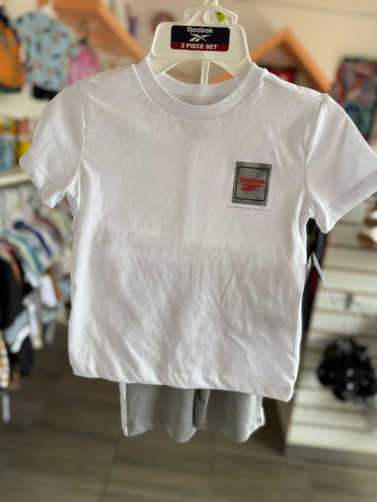 Conjunto Reebok para niño